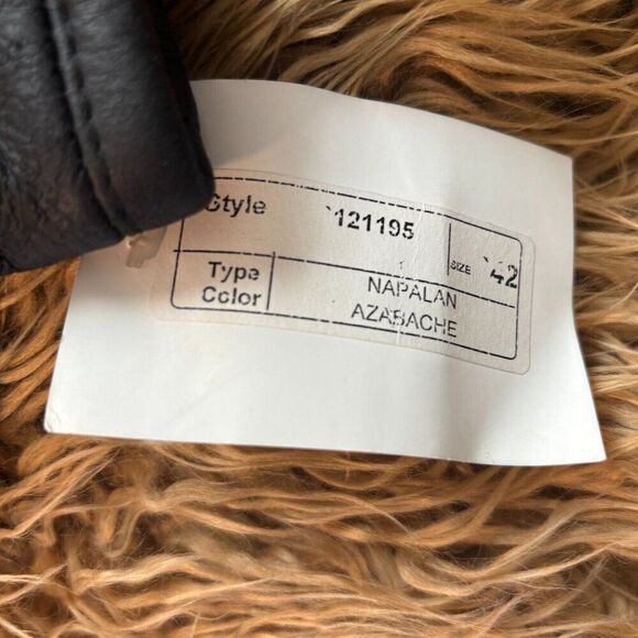 Women's Black Shearling Overcoat Size 42 (EUR) XL (US) - Picture 8 of 12